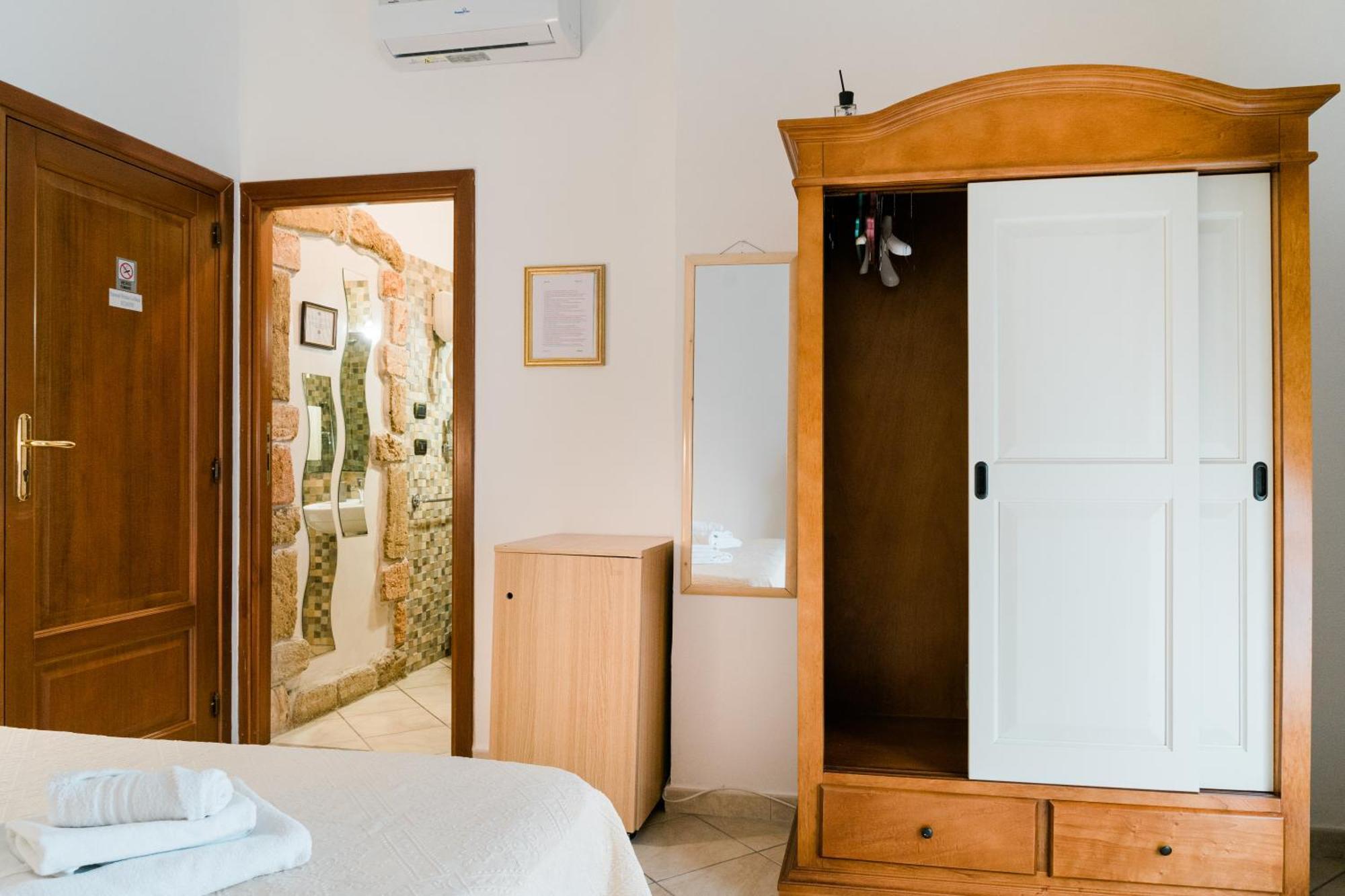 Hotel La Marmora Alghero Zewnętrze zdjęcie